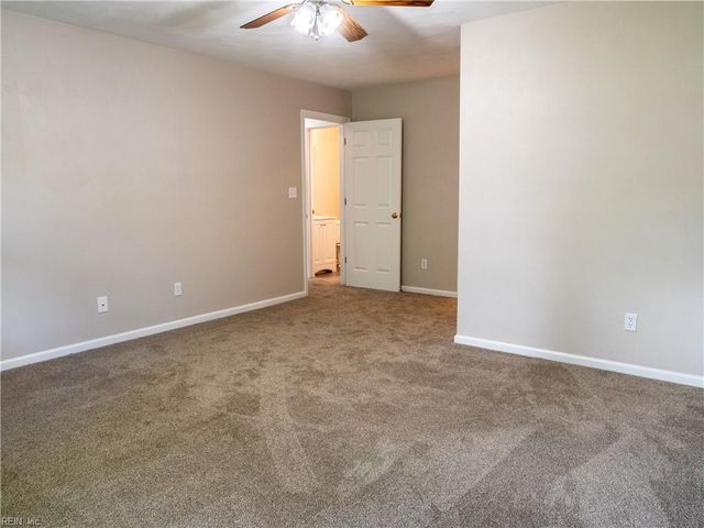 400 Fernwood Farms RD, Chesapeake, VA 23320