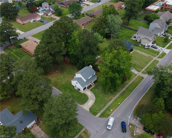 400 Fernwood Farms RD, Chesapeake, VA 23320