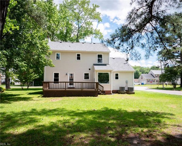 400 Fernwood Farms RD, Chesapeake, VA 23320