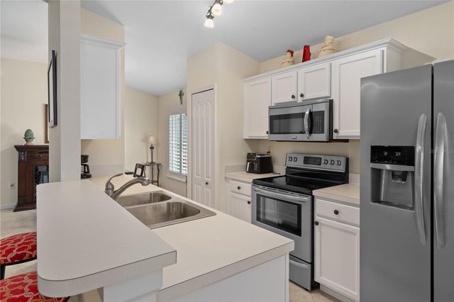 5245 GATO DEL SOL CIRCLE, Wesley Chapel, FL 33544