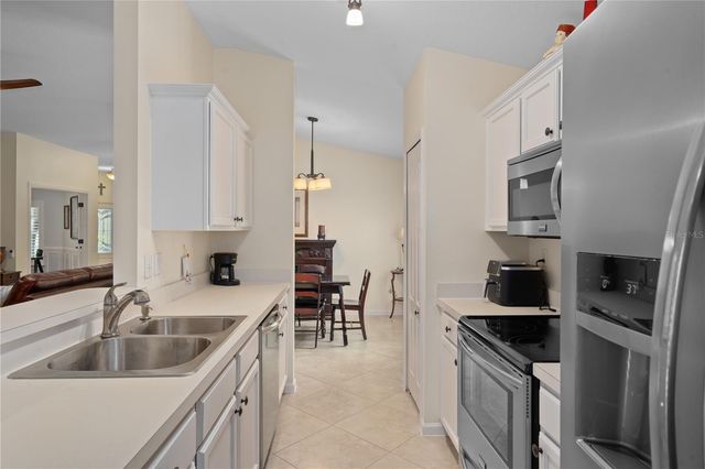 5245 GATO DEL SOL CIRCLE, Wesley Chapel, FL 33544