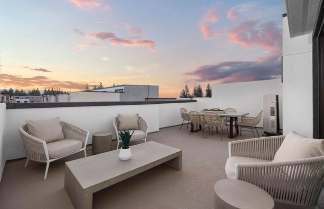 11040 Maple Place 28-06 Plan 2, Saratoga, CA 95070