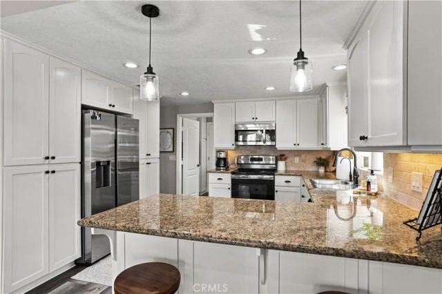 22336 Loch Lomond, Canyon Lake, CA 92587