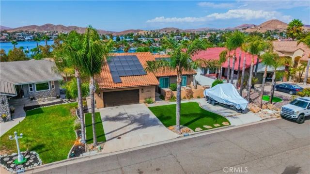 22336 Loch Lomond, Canyon Lake, CA 92587