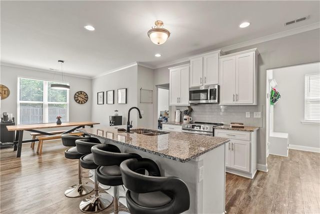 180 Sophie Circle, Locust Grove, GA 30248