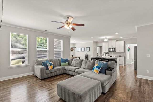 180 Sophie Circle, Locust Grove, GA 30248