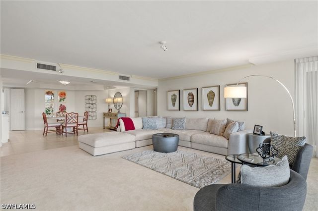 6849 Grenadier BLVD 201, Naples, FL 34108