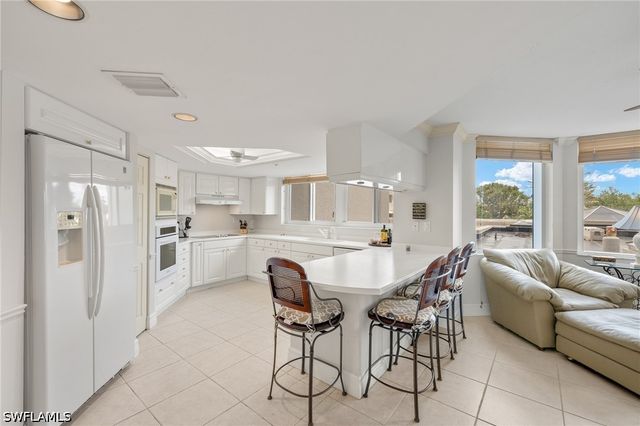 6849 Grenadier BLVD 201, Naples, FL 34108