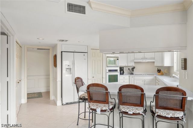 6849 Grenadier BLVD 201, Naples, FL 34108