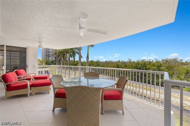 6849 Grenadier BLVD 201, Naples, FL 34108