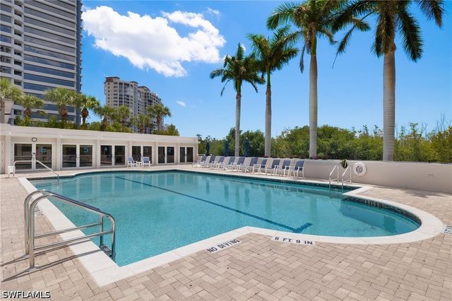 6849 Grenadier BLVD 201, Naples, FL 34108