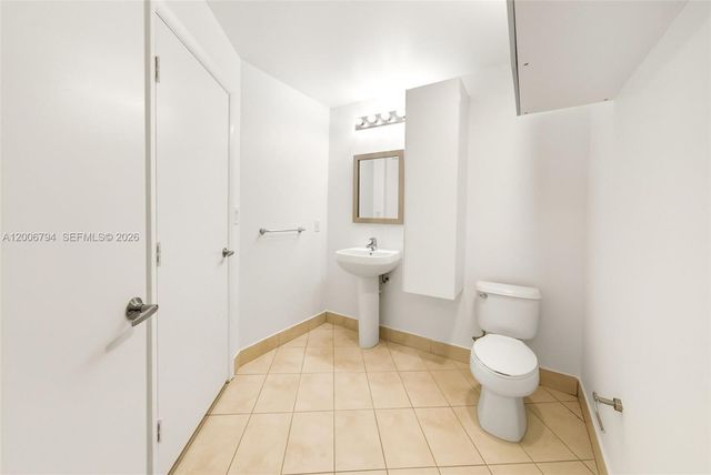 1900 N Bayshore Dr 3707, Miami, FL 33132