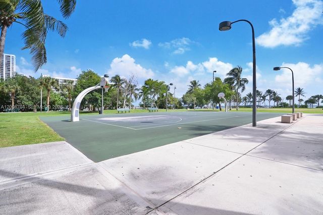 1900 N Bayshore Dr 3707, Miami, FL 33132