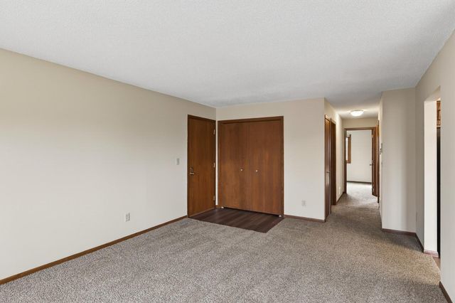 7948 Charles Way, Inver Grove Heights, MN 55076