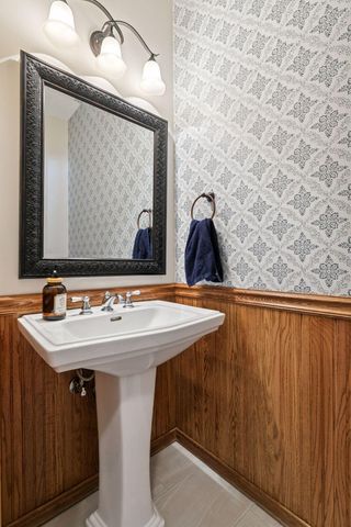 4133 Countryview Drive, Eagan, MN 55123