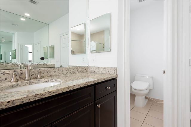 10235 NW 87th Ter, Doral, FL 33178
