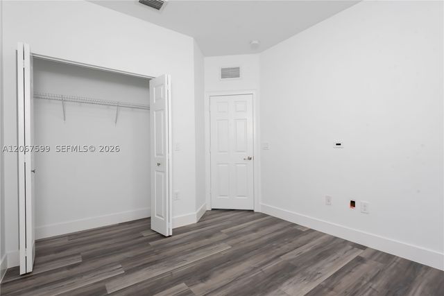 10235 NW 87th Ter, Doral, FL 33178