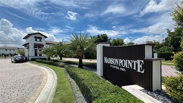 10235 NW 87th Ter, Doral, FL 33178