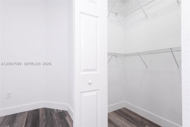 10235 NW 87th Ter, Doral, FL 33178