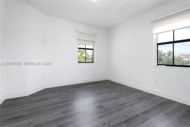 10235 NW 87th Ter, Doral, FL 33178