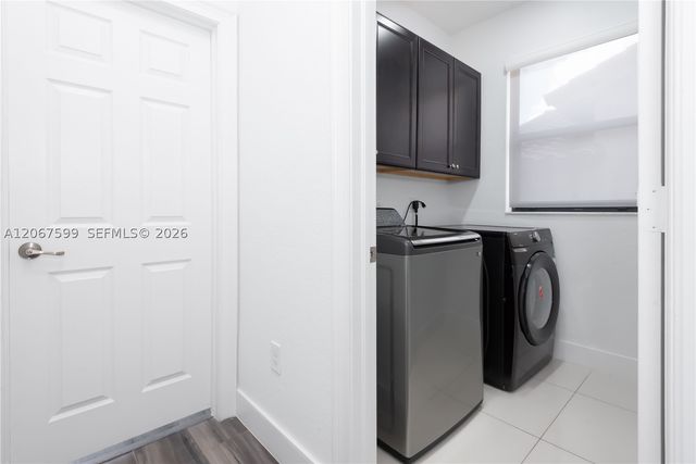 10235 NW 87th Ter, Doral, FL 33178