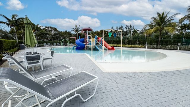 10235 NW 87th Ter, Doral, FL 33178