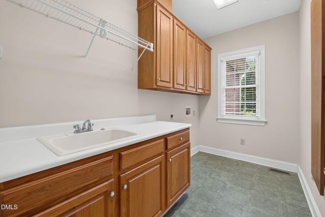 145 Huntington Drive, Dunn, NC 28334