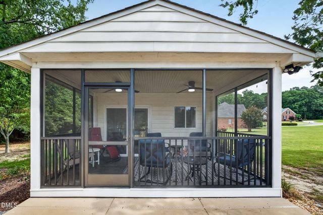 145 Huntington Drive, Dunn, NC 28334