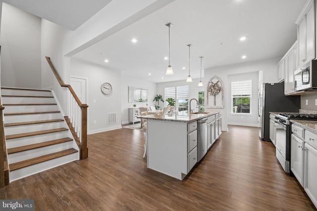 3062 SHAWS RD, Edgemere, MD 21219