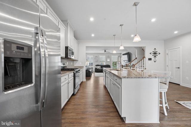 3062 SHAWS RD, Edgemere, MD 21219