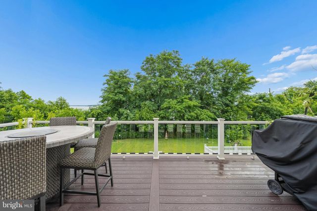 3062 SHAWS RD, Edgemere, MD 21219
