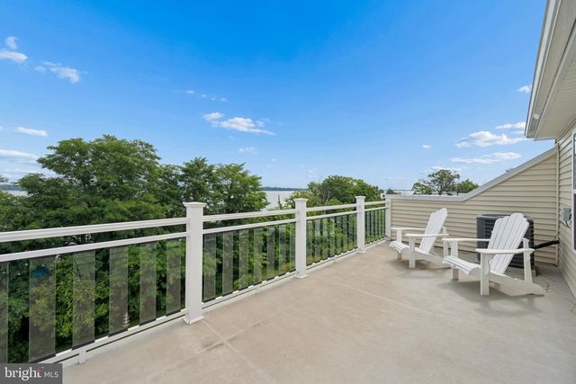 3062 SHAWS RD, Edgemere, MD 21219