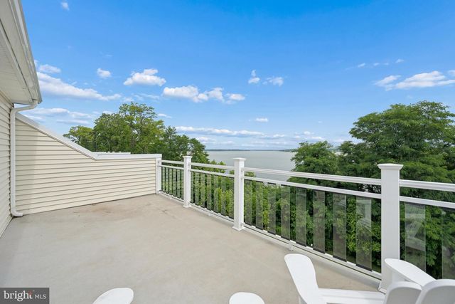 3062 SHAWS RD, Edgemere, MD 21219