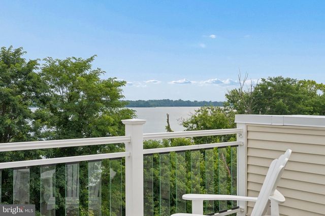3062 SHAWS RD, Edgemere, MD 21219