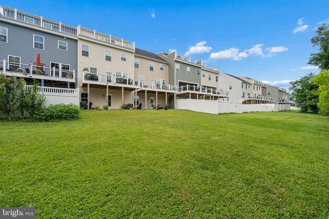 3062 SHAWS RD, Edgemere, MD 21219