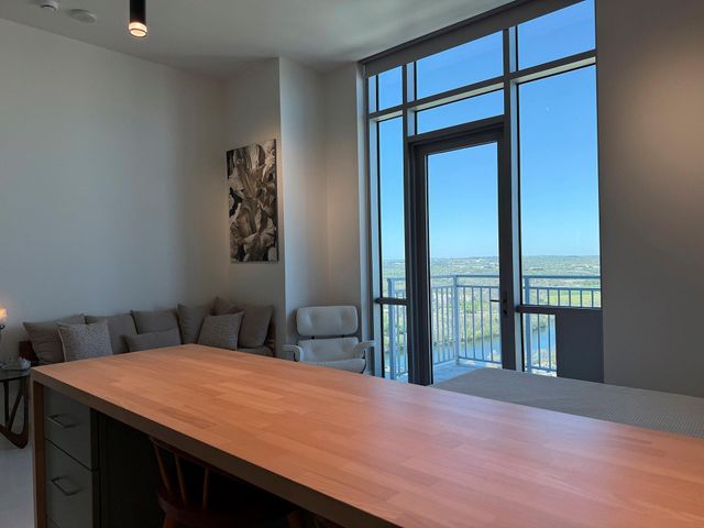 222 West Ave 3008, Austin, TX 78701