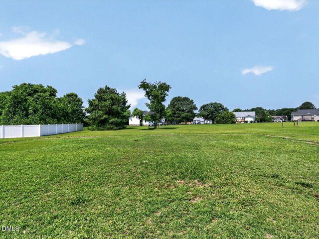 136 Middle Landing Drive, Smithfield, NC 27577