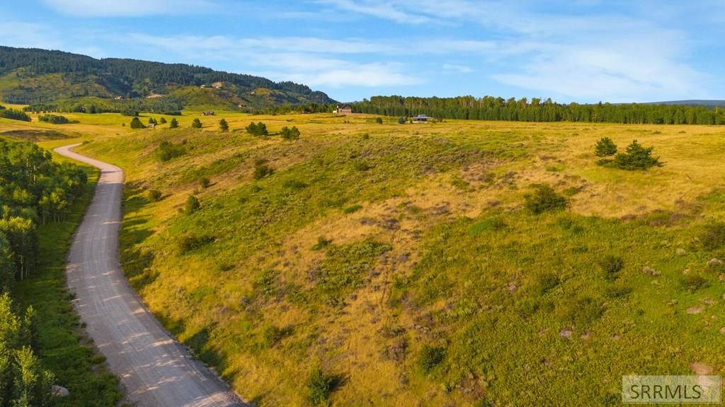 Image 11 of property listing at 1593 Sharptail Road, Ashton, ID 83420