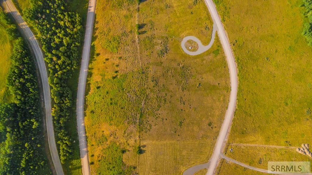 Image 12 of property listing at 1593 Sharptail Road, Ashton, ID 83420