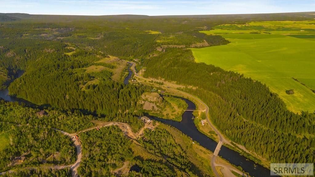 Image 19 of property listing at 1593 Sharptail Road, Ashton, ID 83420