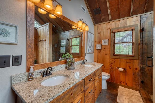 561 Deer Crest Road, Blue Ridge, GA 30513