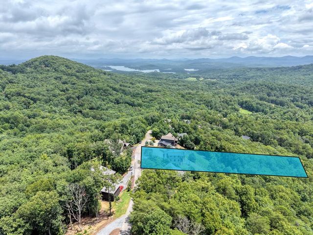 561 Deer Crest Road, Blue Ridge, GA 30513
