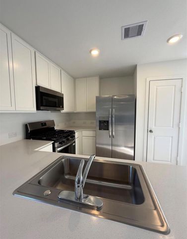 14896 N Ascot Bend Cir, Conroe, TX 77306