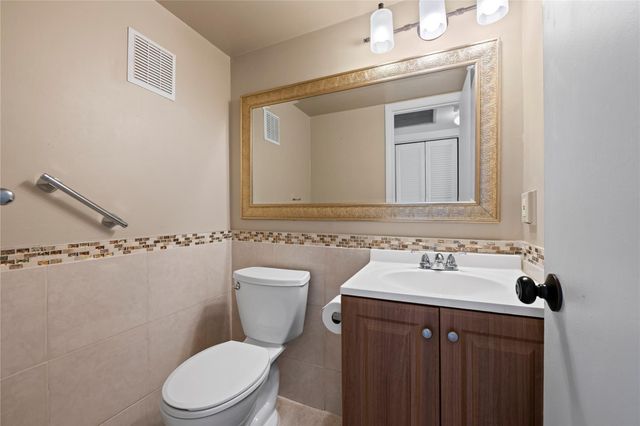 28 Prescott B 28, Deerfield Beach, FL 33442