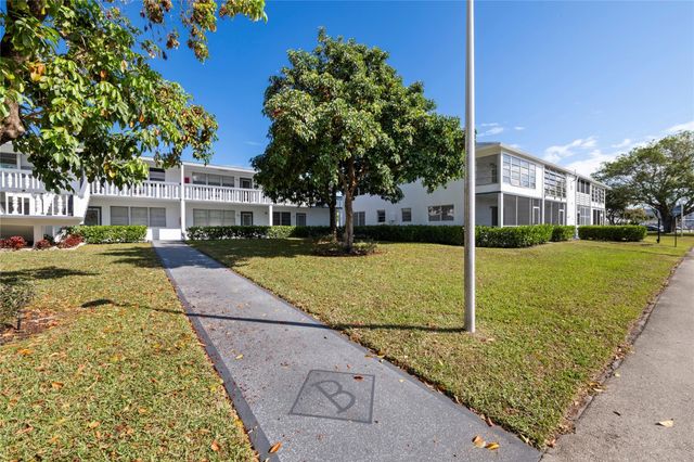 28 Prescott B 28, Deerfield Beach, FL 33442