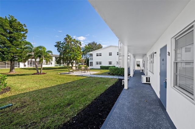 28 Prescott B 28, Deerfield Beach, FL 33442