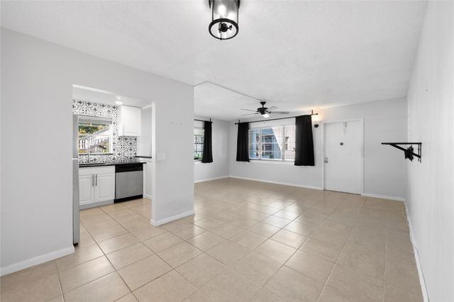 28 Prescott B 28, Deerfield Beach, FL 33442