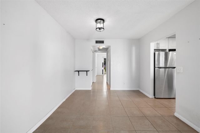 28 Prescott B 28, Deerfield Beach, FL 33442