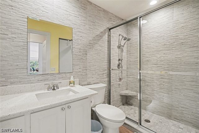 5338 Guadeloupe WAY, Naples, FL 34119