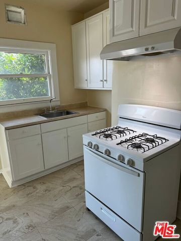 1832 S Bonnie Brae Street, Los Angeles, CA 90006